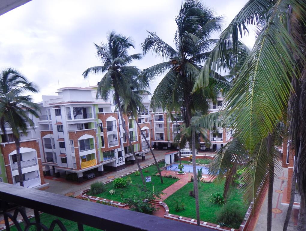 Monarch Palms Apartments, Candolim Goa Buitenkant foto